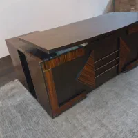 میز مدیریت بسیار تمیز