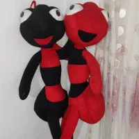 تعدادی عروسک|اسباببازی|پرند, فاز ۵|دیوار