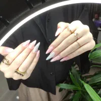 خدمات کاشت ناخن (کوی چمران)فقط ۲۵۰