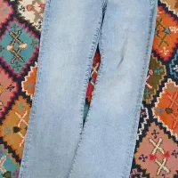 لی دخترونه