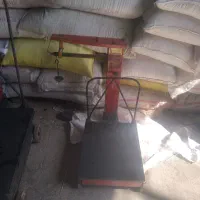 باسکول ۵۰۰ کیلویی باسکول ۱۰۰ کیلویی|فروشگاه و مغازه|کرمانشاه, |دیوار