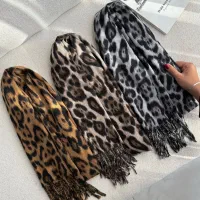 شال موهر ریشه دار طرح پلنگی وارداتی