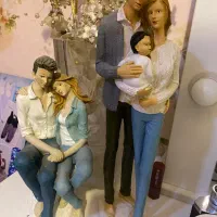 دو عدد مجسمه