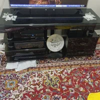 میز شیشه ای تلویزیون