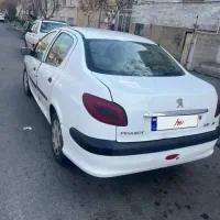 یک دستگاه پژو ۲۰۶ اس دی  مدل ۹۳