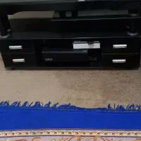 یه عدد زیر تلویزیونی شیشه ای سالم