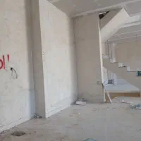 کارگر برای گج کاری