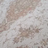 تعویض فرش روشن با تیره