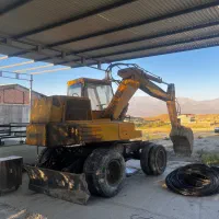 بیل مکانیکی لاستیکی