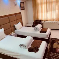 هتل سه ستاره شیک و تمیز نفری 300