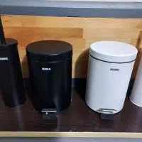 سطل وفرچه سفید ومشکی گرد