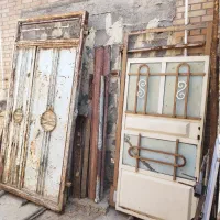 درب و پنجره و قفس(سبد مرغ)و گاردون کاپرا1