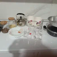 آبمیوه گیری و بشقاب