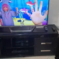 سلام میز تی‌وی شیشه و چوب