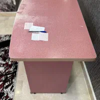 میز تحریر و کامپیوتر