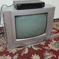 تلوزیون پاناسونیک به همراه دستگاه دیجیتال