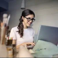 استخدام همکار