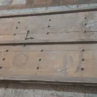 درب عتیقه چوبی|کلکسیون اشیاء عتیقه|بوشهر, |دیوار