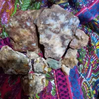 سنگ عقیق تراش نخورده