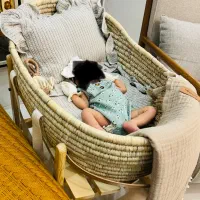 گهواره چوبی به همراه باکس حصیری|اسباب و اثاث بچه|مشهد, فرهنگ|دیوار