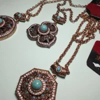 روی لباسی