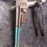 آچار شلاقی و انبر