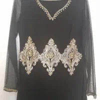 لباس ماکسی سنگدوزی شده|لباس|اندیشه, اندیشه فاز ۱|دیوار