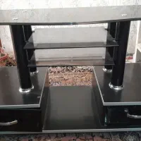 میز تلویزیون شیشه ای