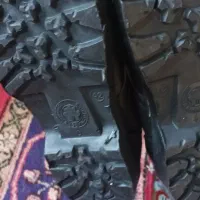 پوتین|کیف، کفش، کمربند|باسمنج, |دیوار