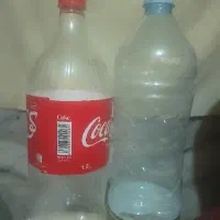 بطری خالی آب معدنی و نوشابه