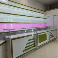 ویترین و دکور و قفسه مغازه