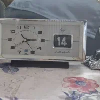 ساعت رومیزی قدیمی