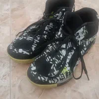 کتونی مخصوص والیبال