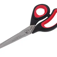 کاردرمنزل برش پارچه با قیچی دستی