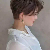 به روزترین کوتاهی مو زنانه ، با تجربه ۲۰ ساله|خدمات آرایشگری و زیبایی|بروجرد, |دیوار