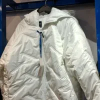 کاپشن کیف و توپ بسکتبال|کیف، کفش، کمربند|تهران, امانیه|دیوار