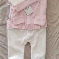 لباس نوزادی مخمل هفت ماهه|کفش و لباس بچه|شهرضا, |دیوار