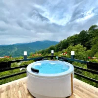 اجاره ویلا جنگلی و کلبه جکوزی و استخردار اربکله