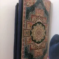 پشتی از جنس فرش
