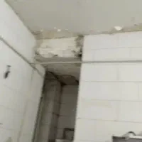 مغازه ۱۲ متری کف تا سقف سرامیک شیشه سکوریت|اجارهٔ مغازه و غرفه|قم, منبع آب|دیوار
