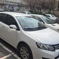 آریو اتوماتیک مدل ۹۷|خودرو سواری و وانت|تهران, دریا|دیوار