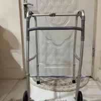 واکر چرخ دار زیر قیمت|آرایشی، بهداشتی، درمانی|اهواز, ۳۰ متری|دیوار