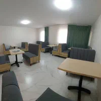 میز و صندلی مبل رستورانی کافی‌شاپ جگرکی کبابسرا