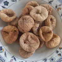 انجیر خشک سفید و بزرگ