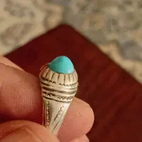 انگشترفیروزه عجمی نیشابورسایزمدیوم پشت صابونی