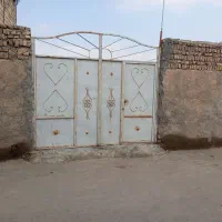 82-متر-زمین-دور-دیوار-با-7-متر-حاشیه