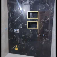 استاد کار کاشی کاری با ۲۰سال سابقه کار