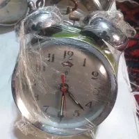 تعداد ساعت المانی رومیزی قدیمی موجود  هست