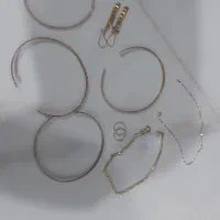 مقداری طلا