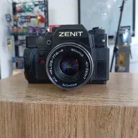 دوربین انالوگ مدل zenit همراه با کیف
